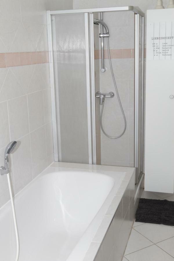 Gutshof Bartl 1 Apartment Klagenfurt am Woerthersee Exterior photo